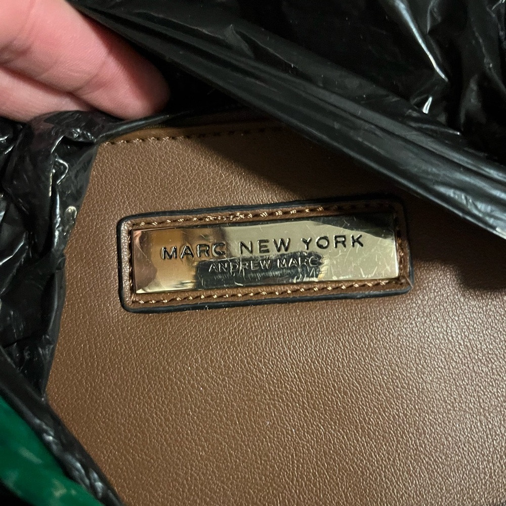 Marc New York Cream Quilted Interior